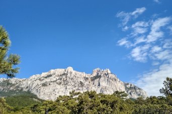 Вид на Ай-Петри с подножья Гора Ай-Петри Мисхор Ялта