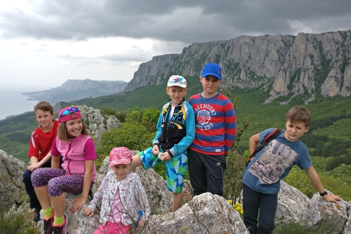 Биюк-Исар, Крым, дети